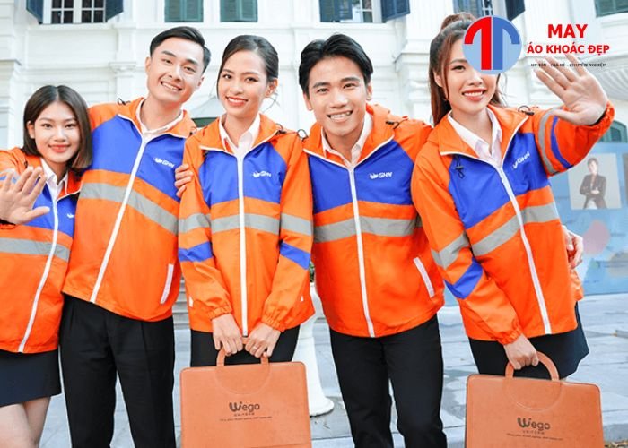 đặt may áo khoác đồng phục