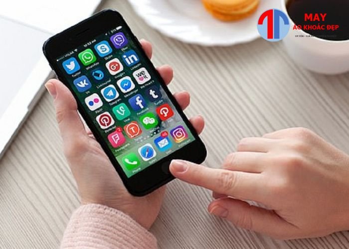 đặt may áo khoác đồng phục online