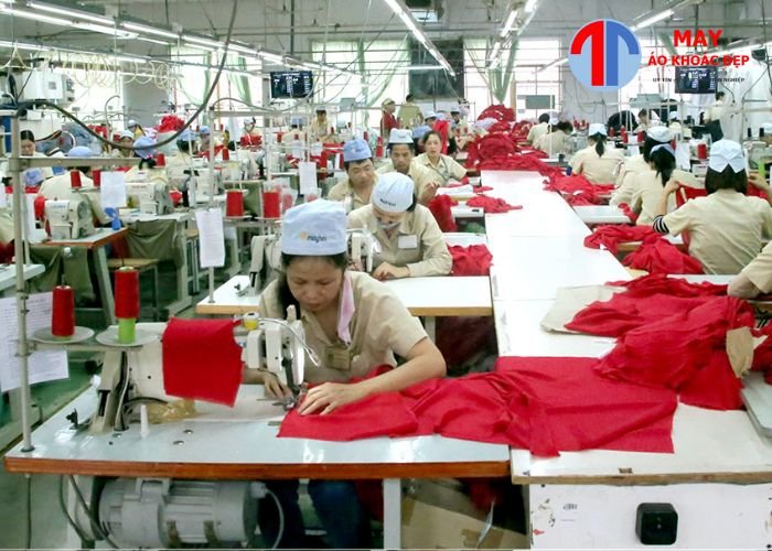 may áo khoác đồng phục giữ ấm