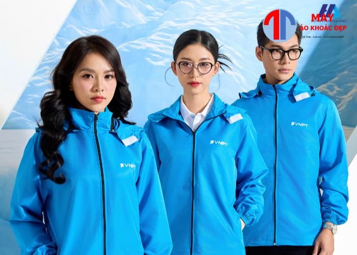 áo khoác đồng phục giá bao nhiêu