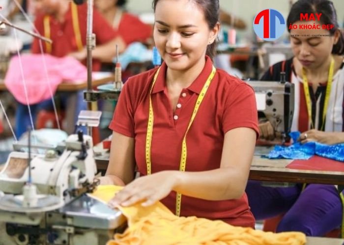 xưởng may áo khoác đồng phục giá rẻ
