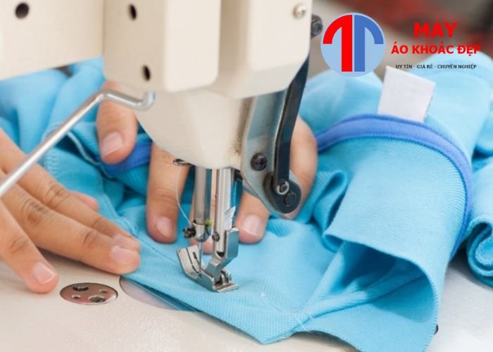 may áo polo theo yêu cầu chất lượng