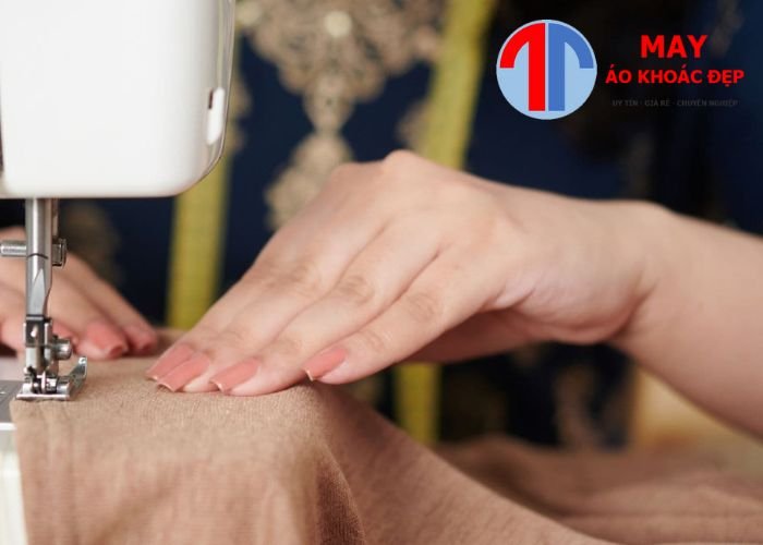 may áo thun cổ tròn đẹp