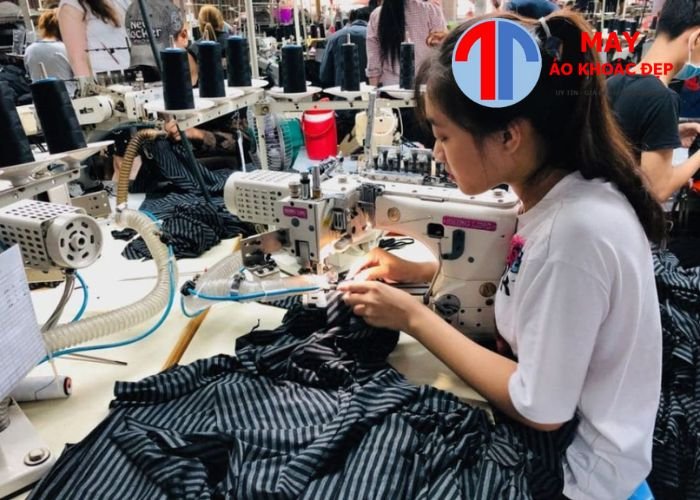 Báo giá may đồng phục nhà hàng